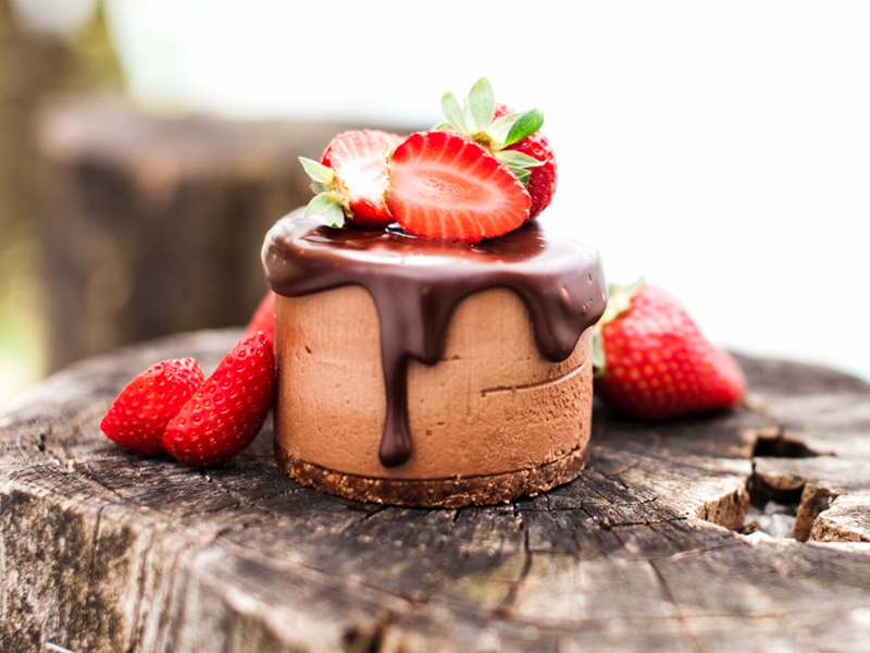 Torta čokolada z jagodami - Čolnarna Trboje